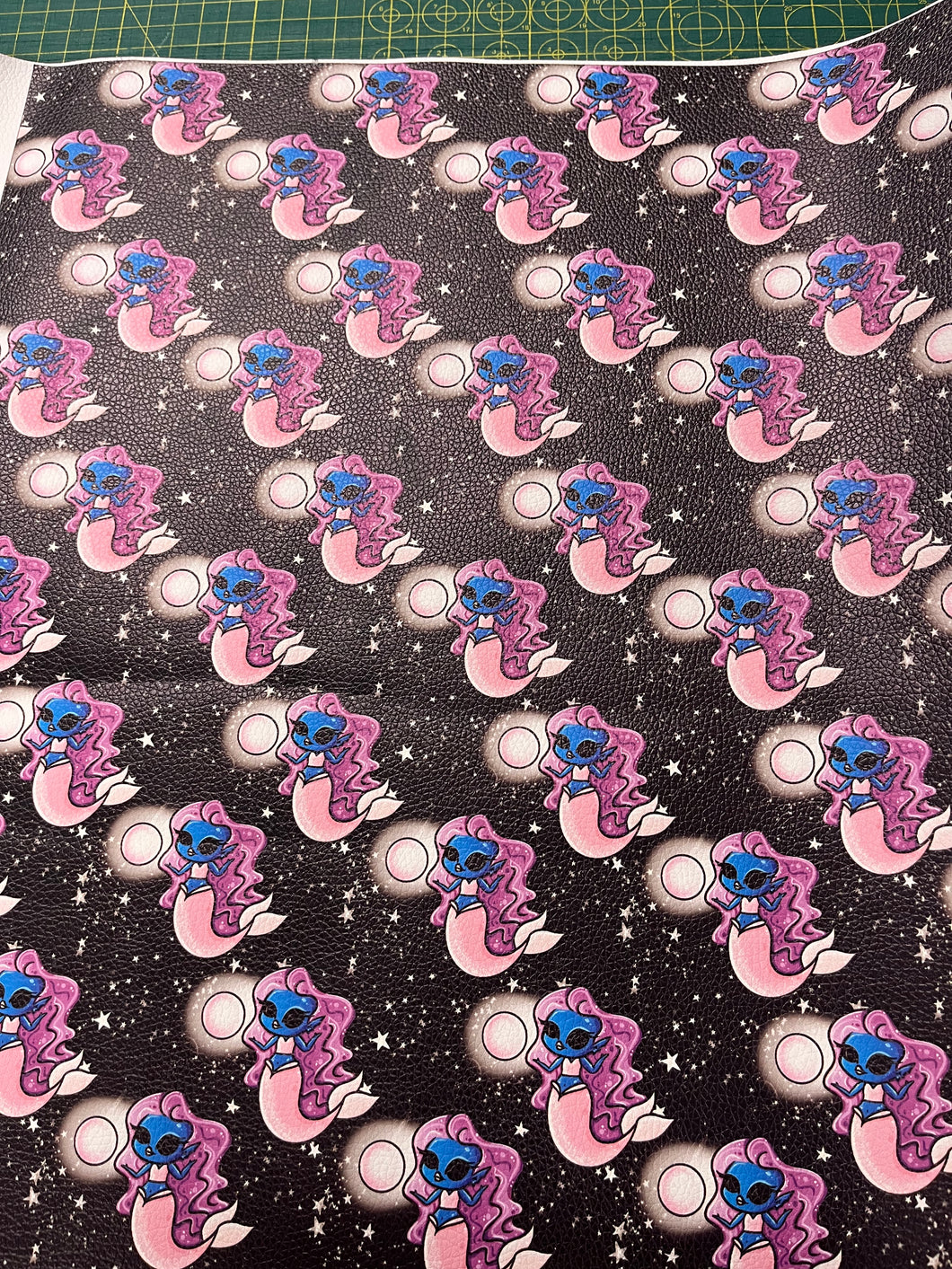 0.5m Mermaids Textured Vinyl