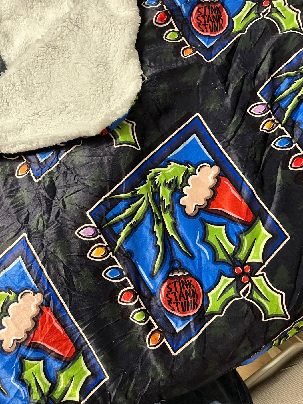 Grinchmas Stank Sherpa Backed Extra Large Blanket 200x150cm