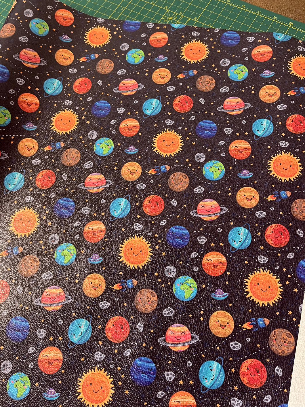0.5m Happy Planets Textured Vinyl